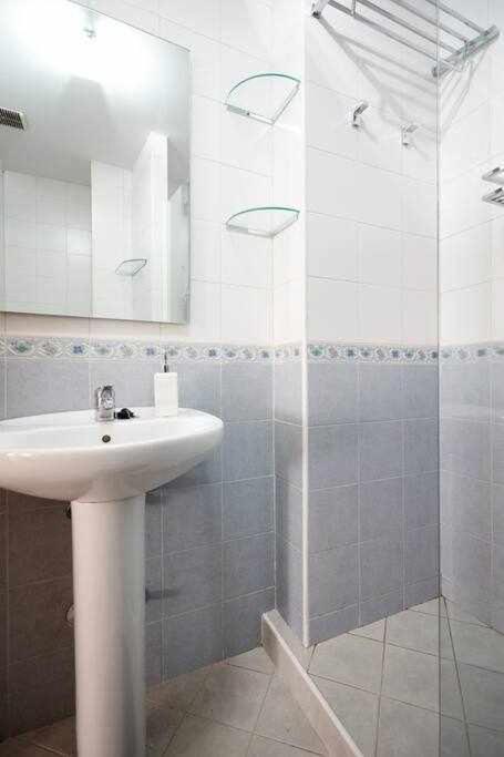 פמפלונה Apartamento Ayla Ayuntamiento מראה חיצוני תמונה